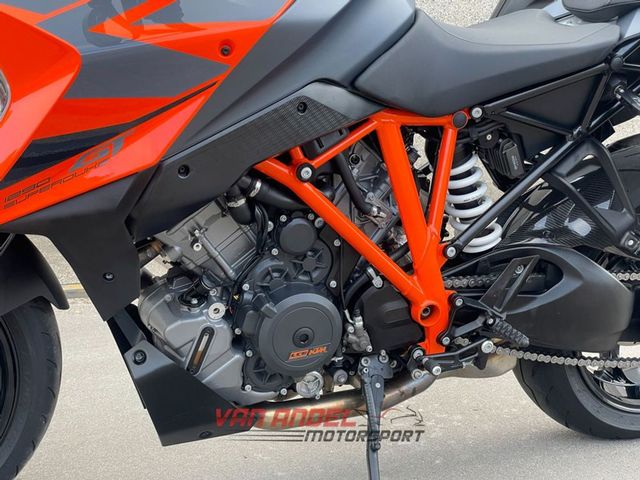 ktm - 1290-super-duke-gt