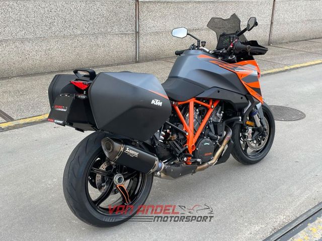 ktm - 1290-super-duke-gt