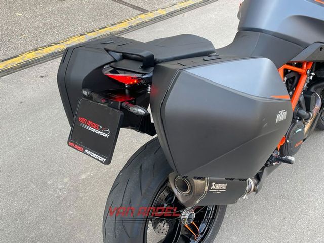 ktm - 1290-super-duke-gt