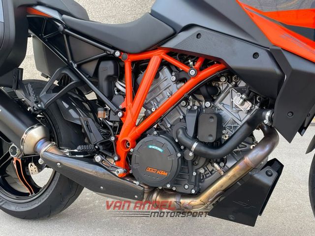 ktm - 1290-super-duke-gt