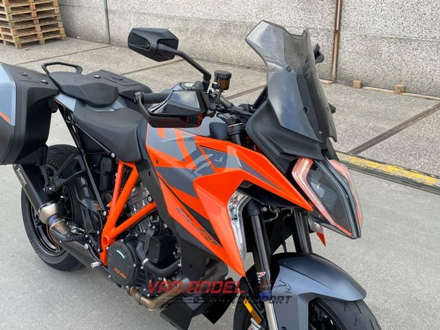 ktm - 1290-super-duke-gt