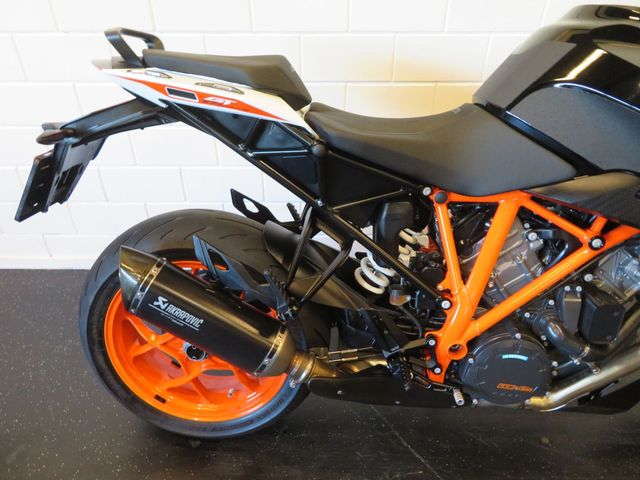 ktm - 1290-super-duke-gt