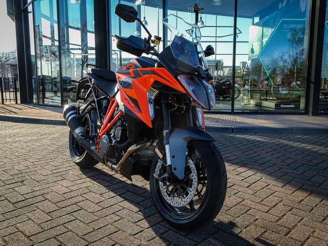 ktm - 1290-super-duke-gt