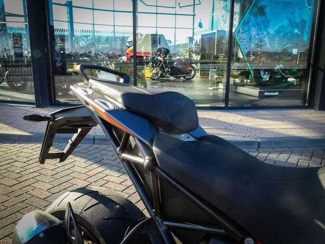 ktm - 1290-super-duke-gt