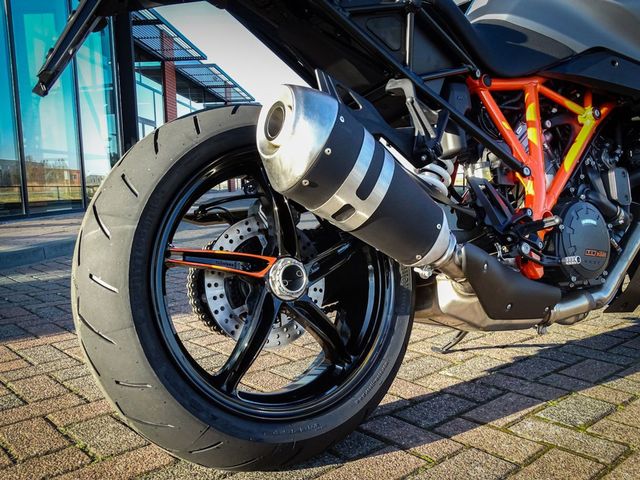 ktm - 1290-super-duke-gt