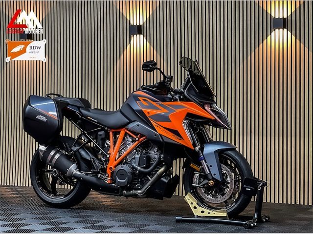 ktm - 1290-super-duke-gt