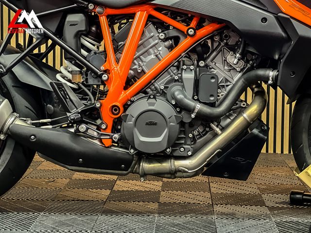 ktm - 1290-super-duke-gt