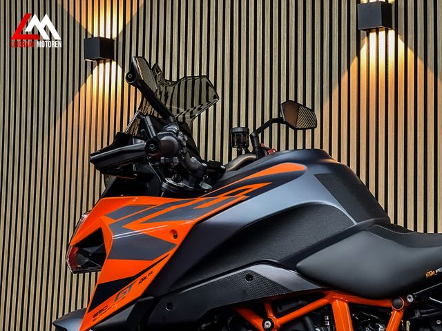 ktm - 1290-super-duke-gt