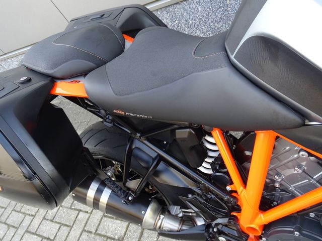 ktm - 1290-super-duke-gt