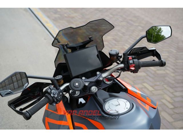 ktm - 1290-super-duke-gt