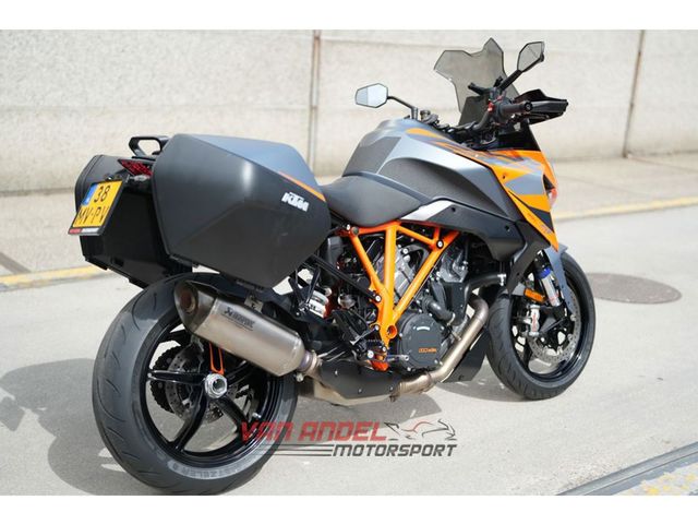 ktm - 1290-super-duke-gt