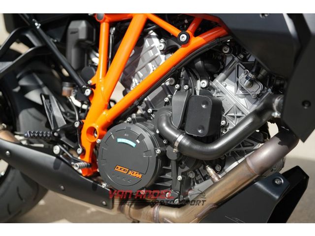 ktm - 1290-super-duke-gt
