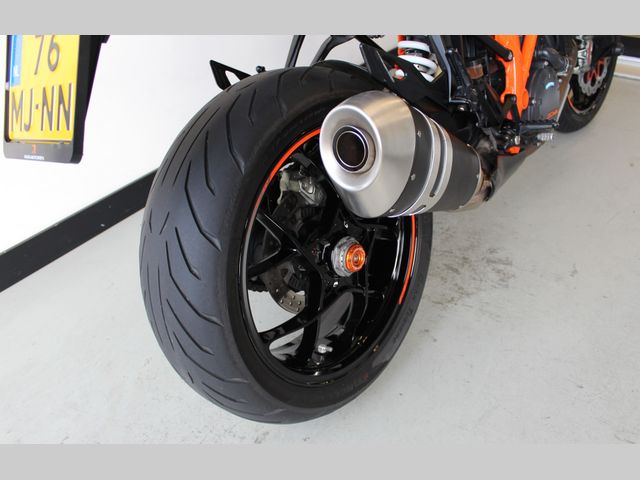 ktm - 1290-super-duke-gt