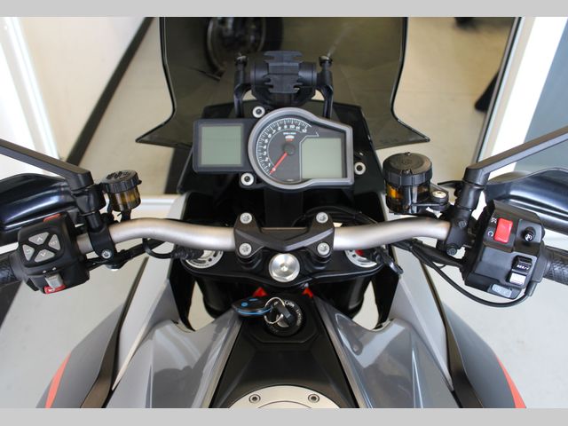 ktm - 1290-super-duke-gt