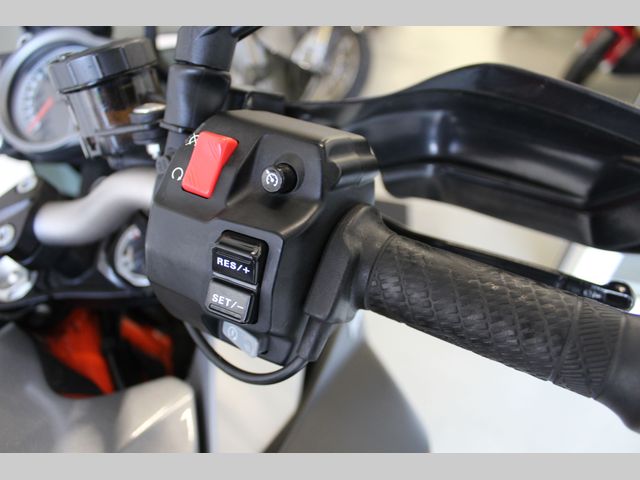 ktm - 1290-super-duke-gt
