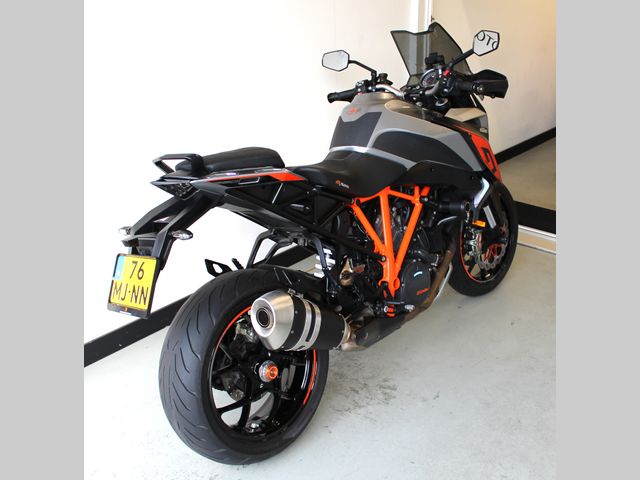 ktm - 1290-super-duke-gt