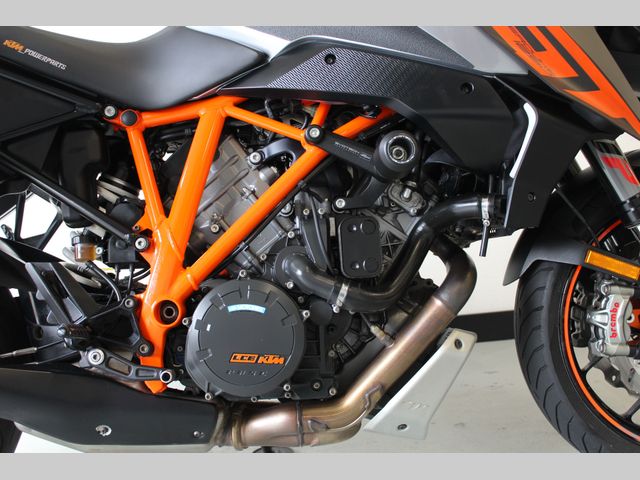 ktm - 1290-super-duke-gt