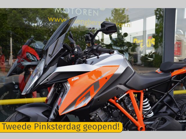 ktm - 1290-super-duke-gt