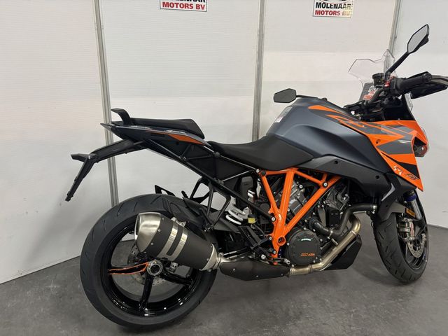 ktm - 1290-super-duke-gt