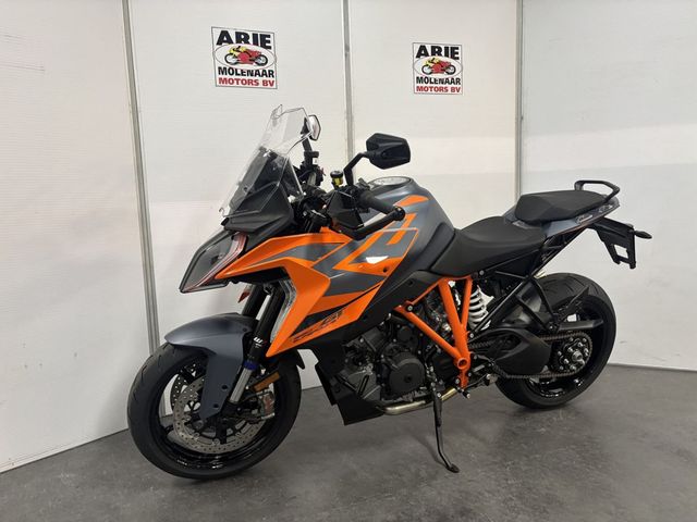 ktm - 1290-super-duke-gt