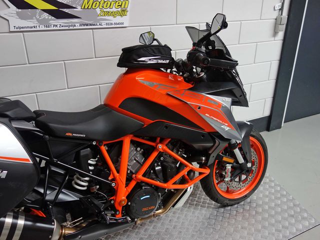 ktm - 1290-super-duke-gt