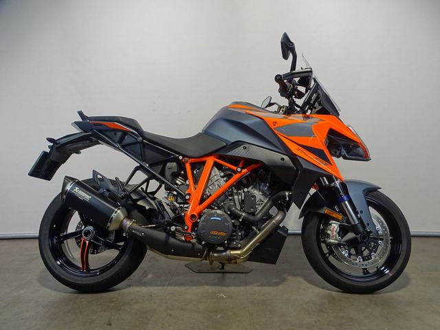 ktm - 1290-super-duke-gt