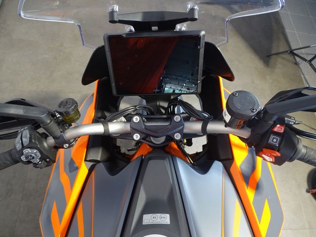 ktm - 1290-super-duke-gt