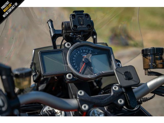 ktm - 1290-super-duke-gt