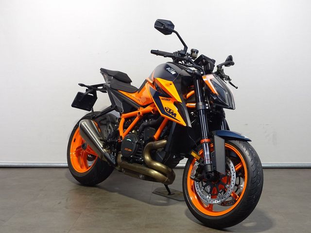 ktm - 1290-super-duke-r