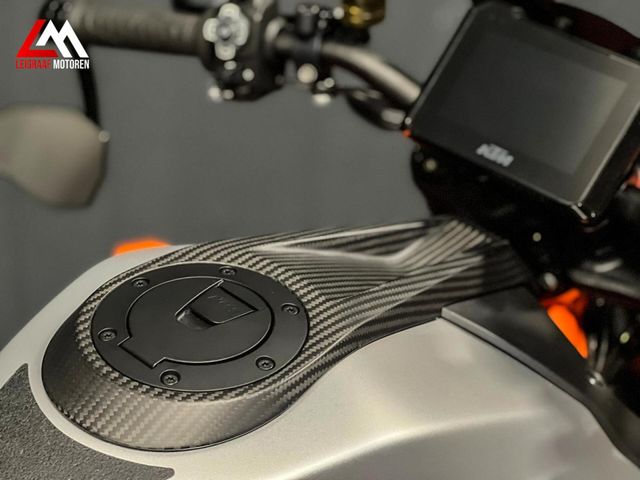 ktm - 1290-super-duke-r