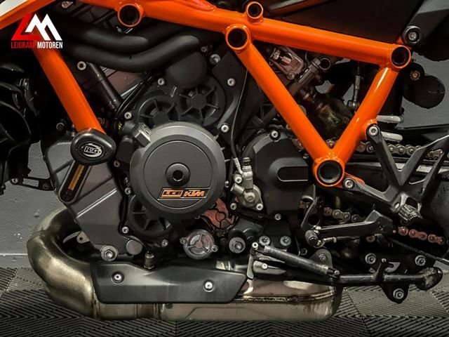 ktm - 1290-super-duke-r