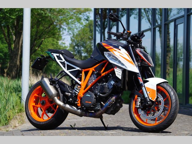 ktm - 1290-super-duke-r