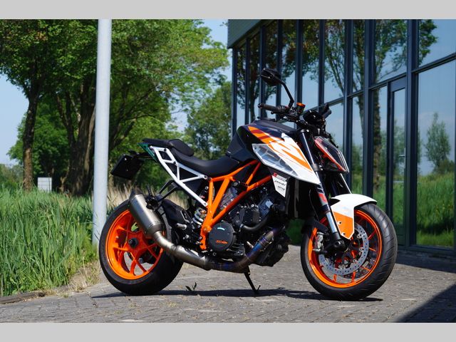 ktm - 1290-super-duke-r