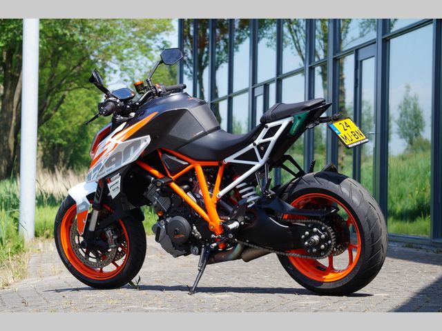 ktm - 1290-super-duke-r