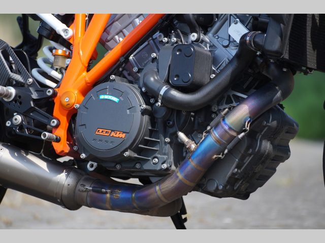 ktm - 1290-super-duke-r