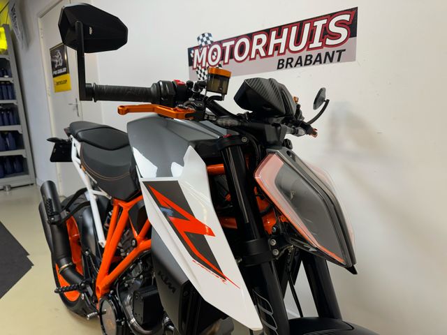 ktm - 1290-super-duke-r