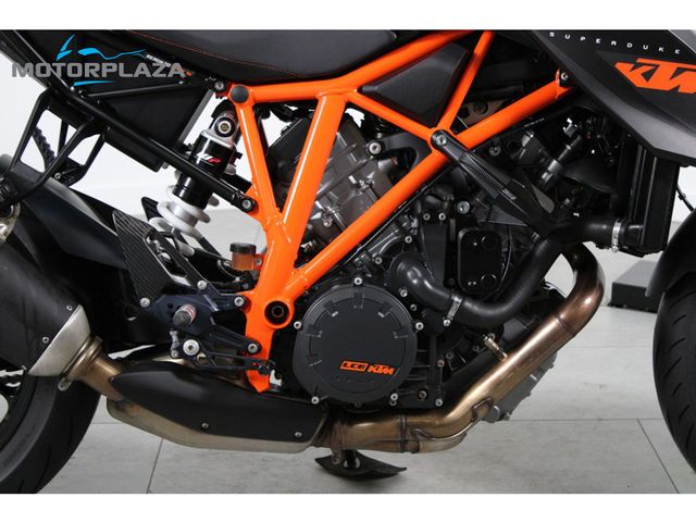 ktm - 1290-super-duke-r