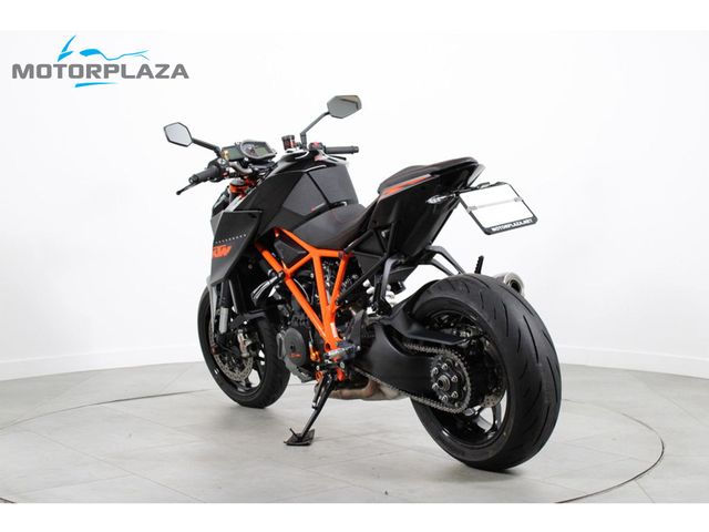 ktm - 1290-super-duke-r