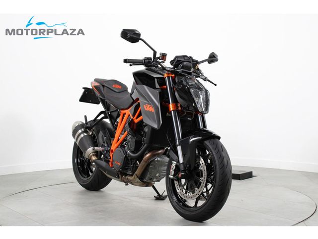 ktm - 1290-super-duke-r