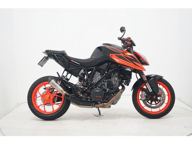 ktm - 1290-super-duke-r