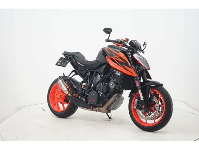 ktm - 1290-super-duke-r