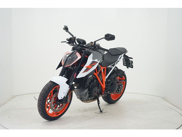 ktm - 1290-super-duke-r