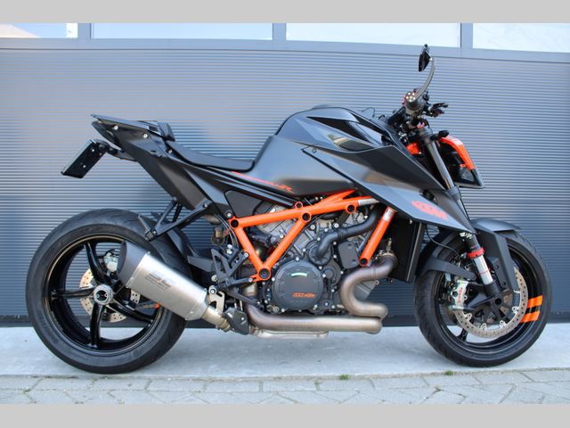 ktm - 1290-super-duke-r