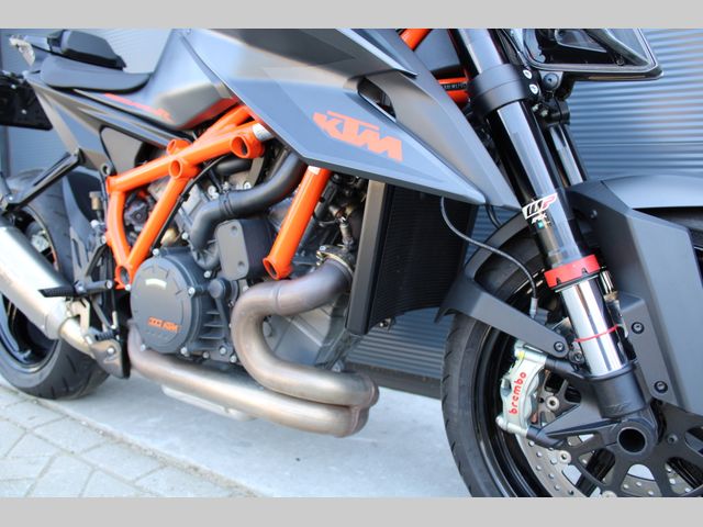 ktm - 1290-super-duke-r