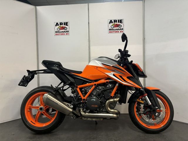 ktm - 1290-super-duke-r