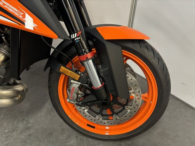 ktm - 1290-super-duke-r