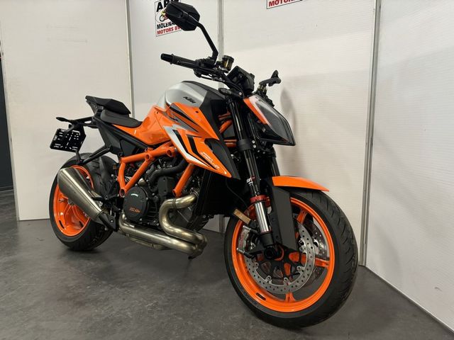 ktm - 1290-super-duke-r