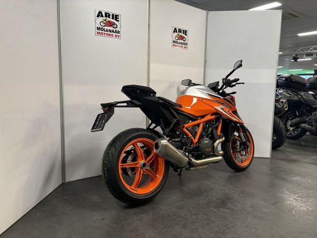 ktm - 1290-super-duke-r