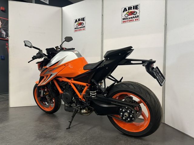 ktm - 1290-super-duke-r