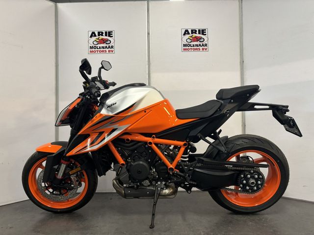 ktm - 1290-super-duke-r